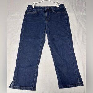 St. John's Bay Women’s Capris Blue Jeans Size 8 Mid Rise Dark Wash Cotton Blend